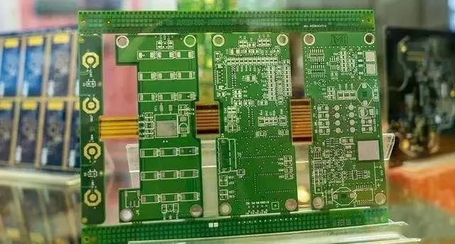 1670396718985940.jpg PCB板開(kāi)發(fā)